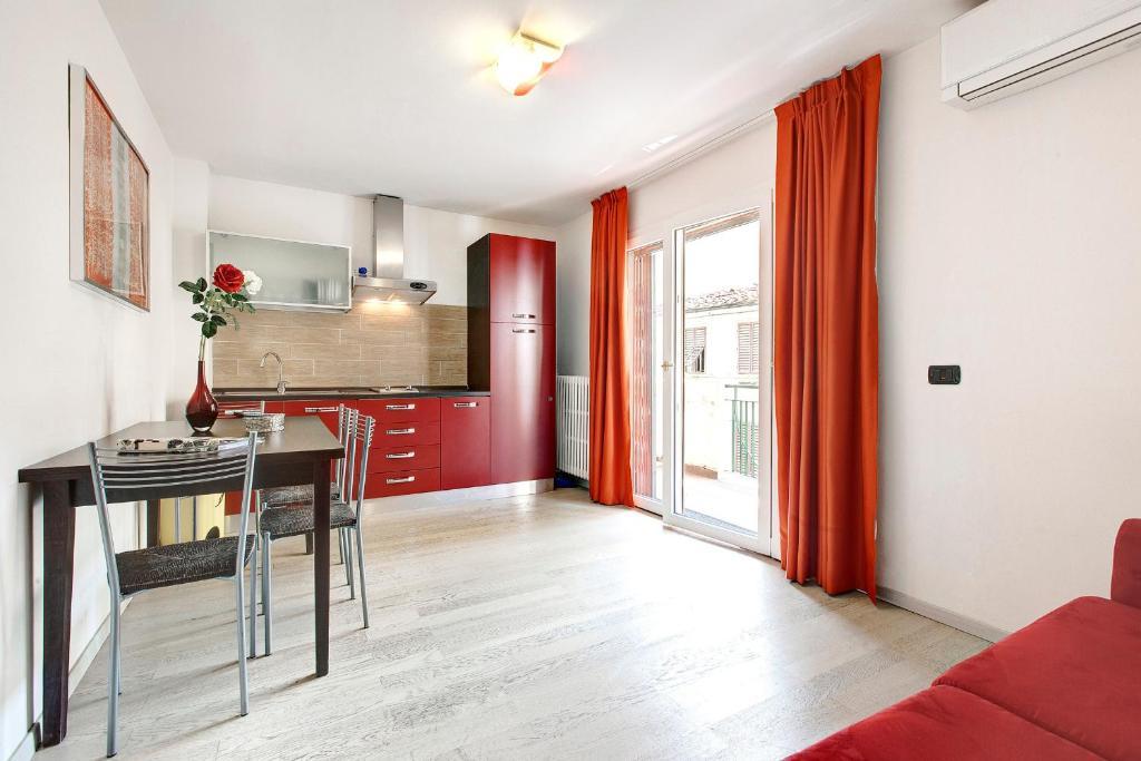 Casa Per Vacanze Liberta Florenz Zimmer foto