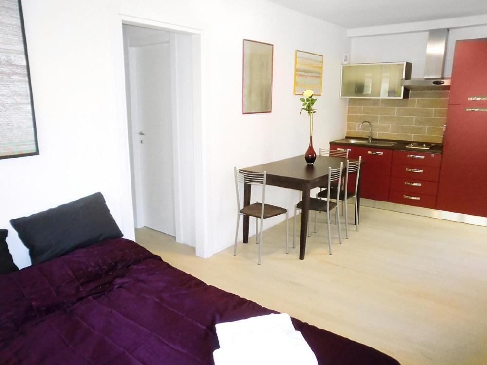 Casa Per Vacanze Liberta Florenz Zimmer foto